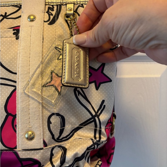 Coach Poppy 2012 (F17148) Kyra Floral Tote Bag in EUC - Picture 2 of 16